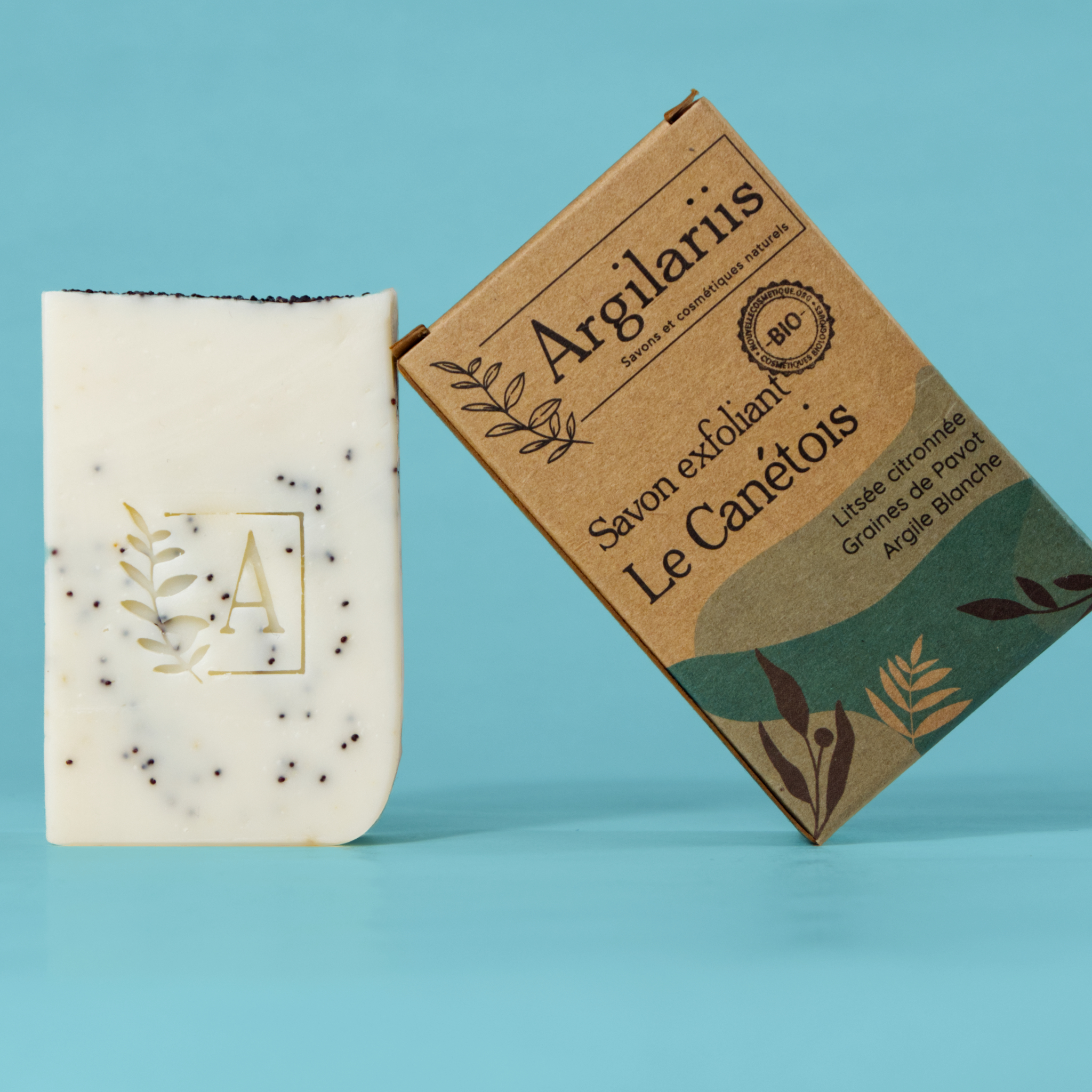 Savon exfoliant avec emballage naturel.
