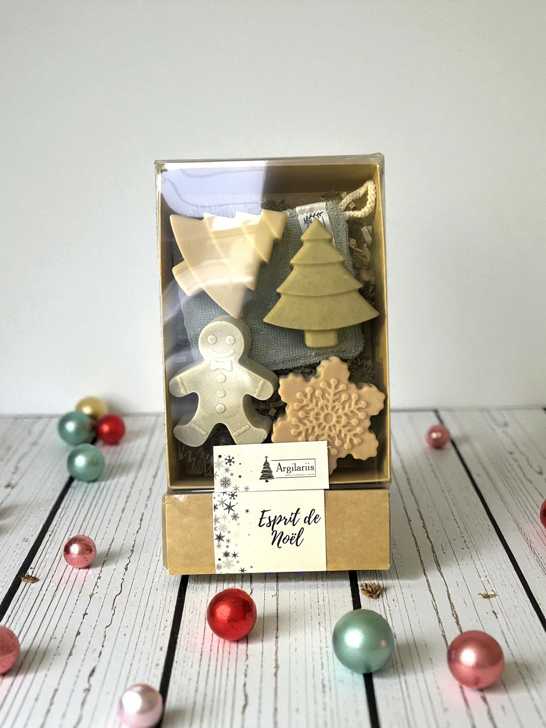 Coffret de décorations de Noël variées