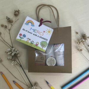Coffret cadeau avec carte Merci colorée